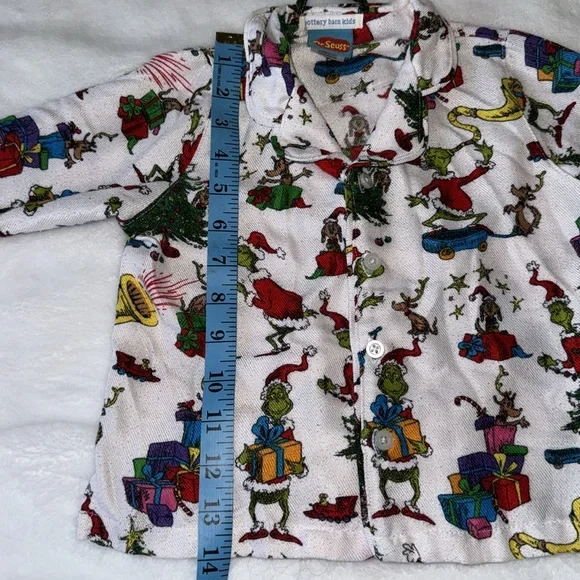 🎄 The Grinch Pajamas 🎄 - Picture 3 of 12